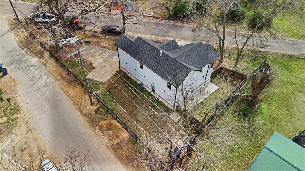 521 York Street Athens, TX 75751 - Photo 6 of 34 view of a house with a yard