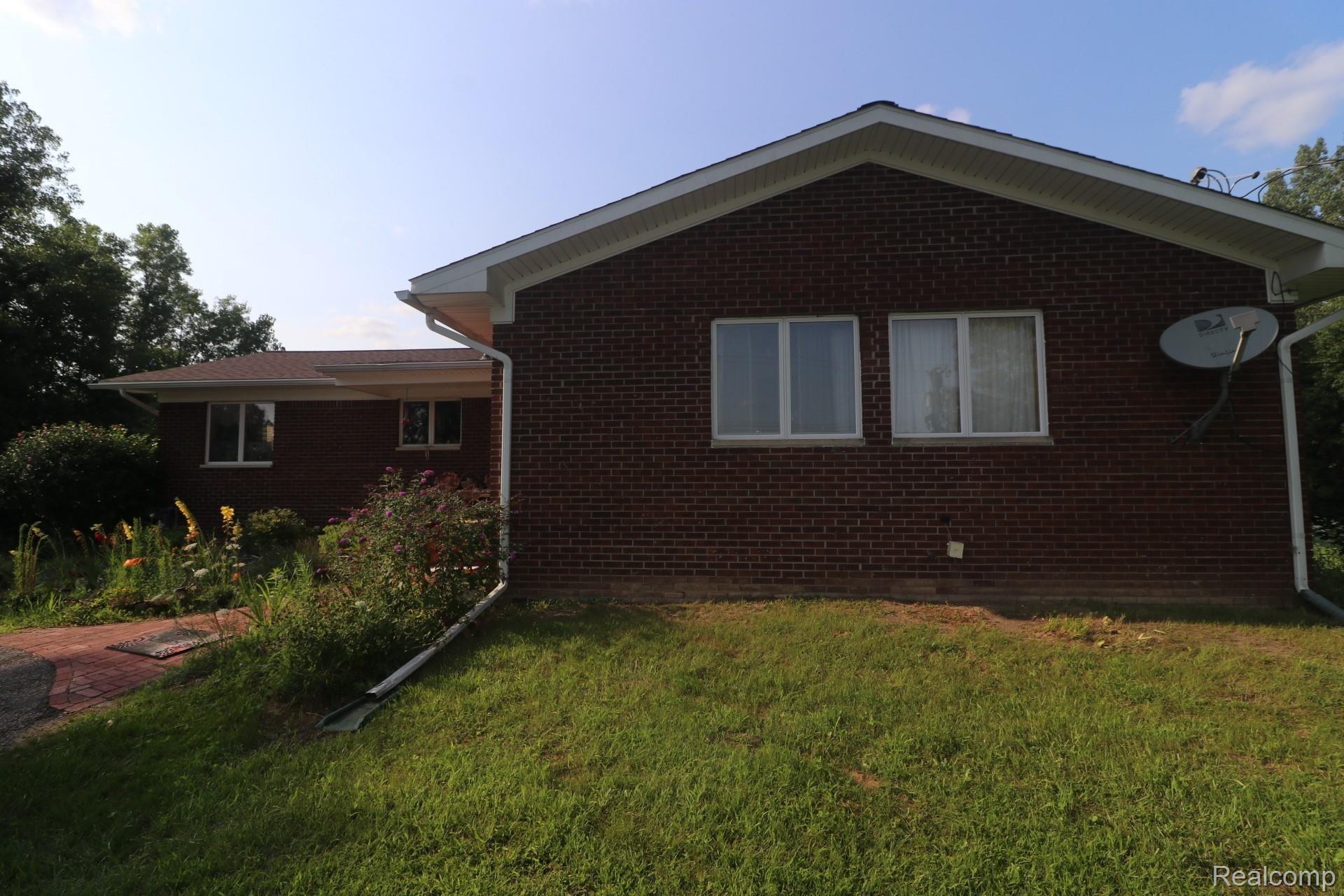 8317 Liss Road Willis, MI 48191 - Photo 2 of 15 Property view