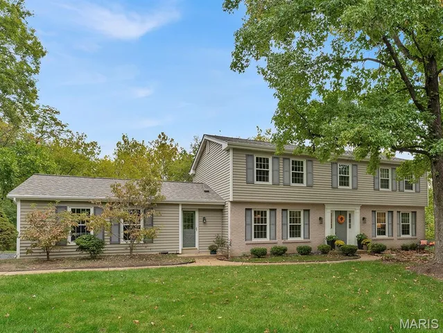 $625,000 | 1672 Ansonborough Drive, Chesterfield, MO 63017