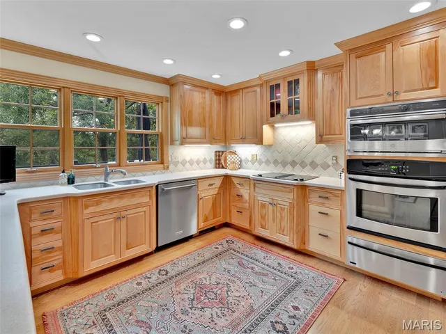 $625,000 | 1672 Ansonborough Drive, Chesterfield, MO 63017