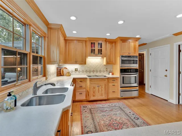 $625,000 | 1672 Ansonborough Drive, Chesterfield, MO 63017