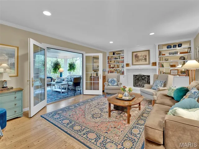 $625,000 | 1672 Ansonborough Drive, Chesterfield, MO 63017