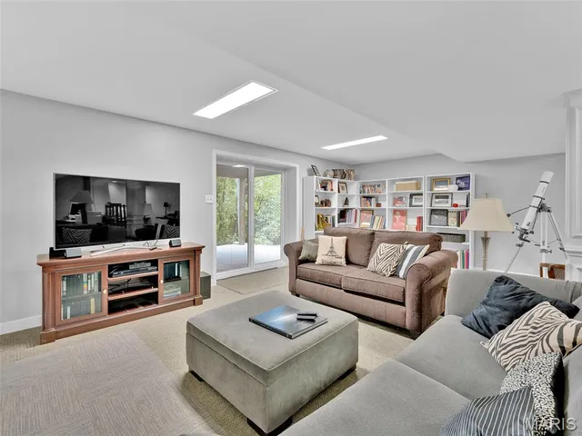 $625,000 | 1672 Ansonborough Drive, Chesterfield, MO 63017