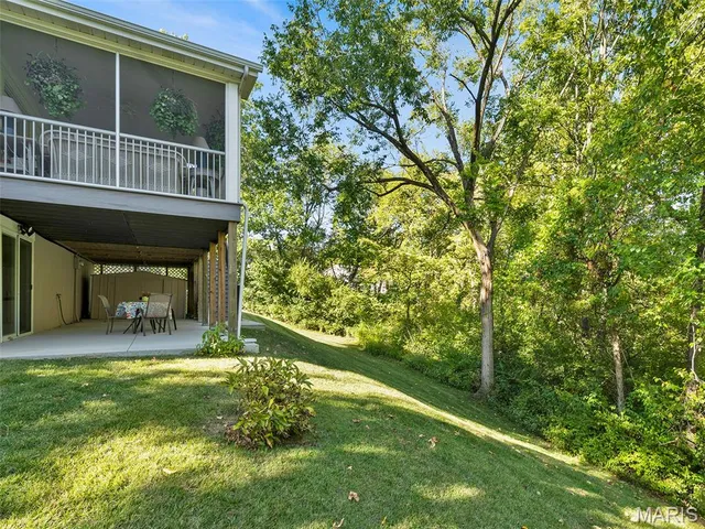 $625,000 | 1672 Ansonborough Drive, Chesterfield, MO 63017