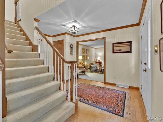 $625,000 | 1672 Ansonborough Drive, Chesterfield, MO 63017