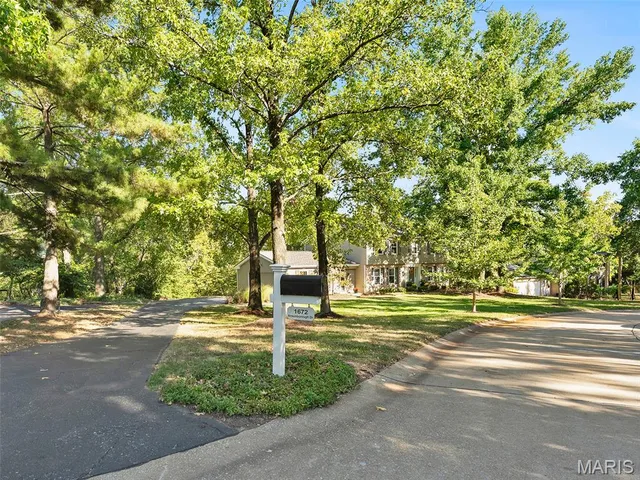 $625,000 | 1672 Ansonborough Drive, Chesterfield, MO 63017