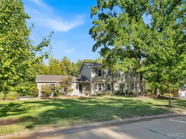 $625,000 | 1672 Ansonborough Drive, Chesterfield, MO 63017