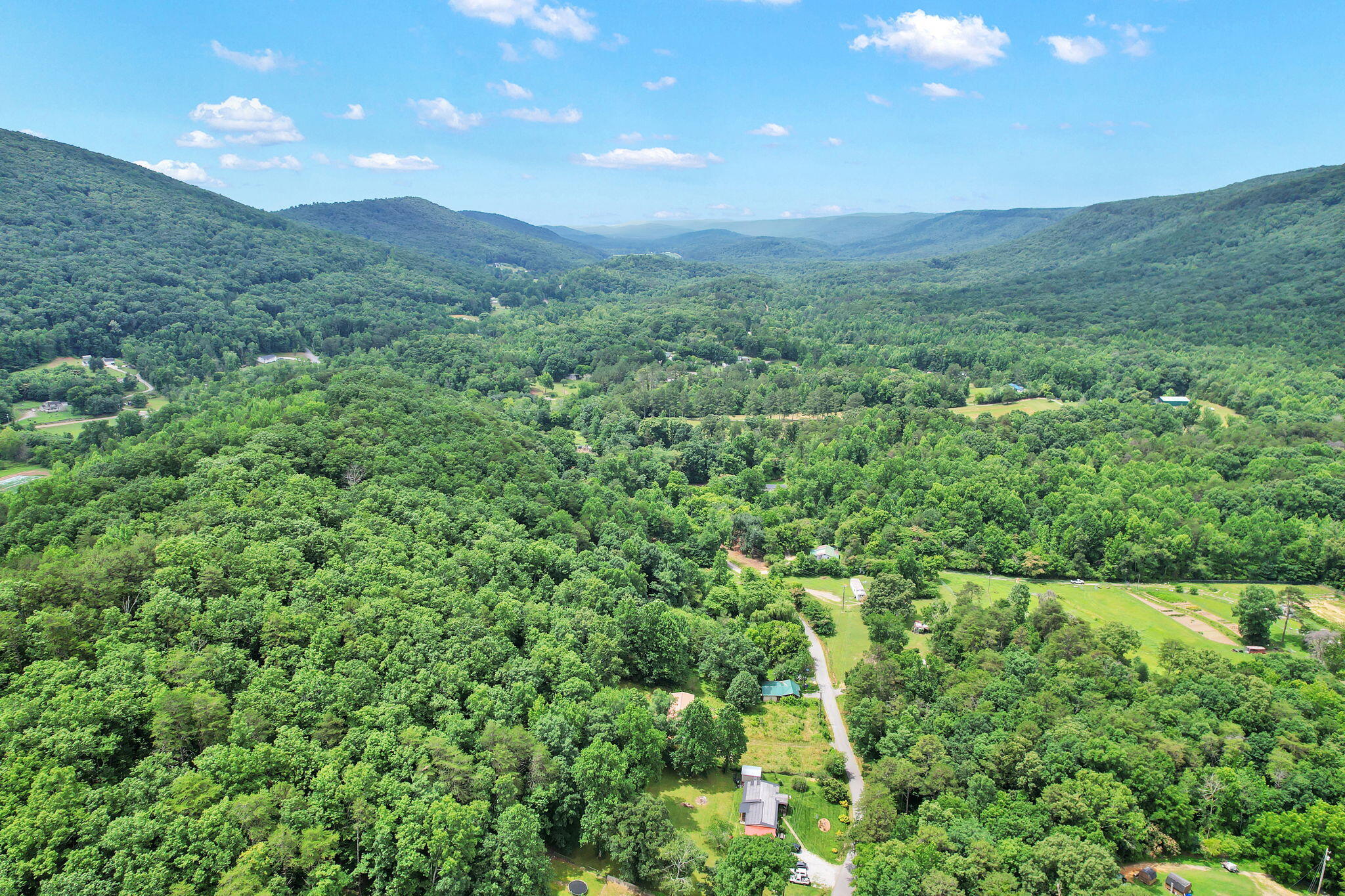 1241 Upper Cove Loop Road Dayton, TN 37321 - Photo 5 of 15 11-web-or-mls-DJI_0062