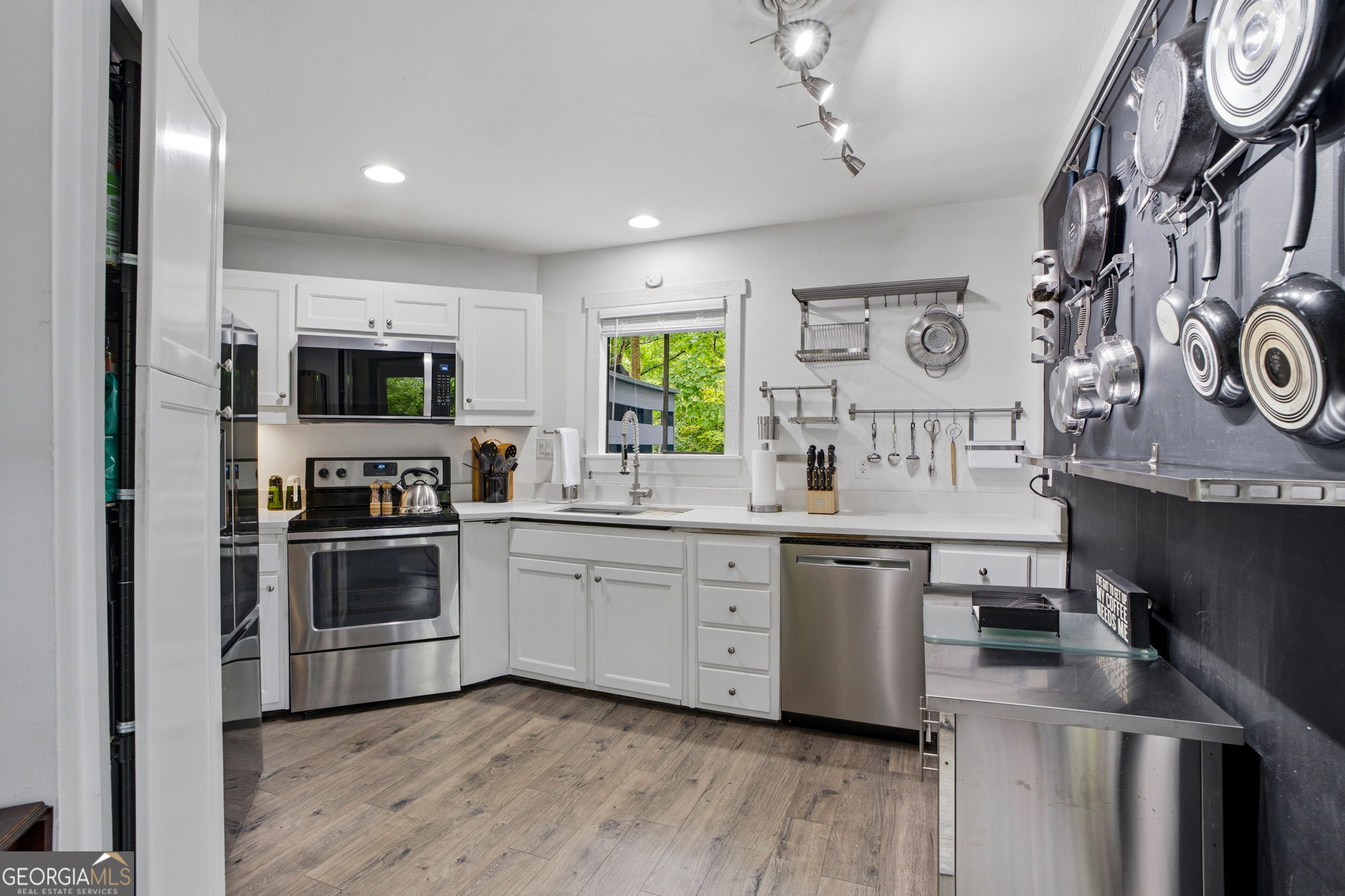 3304 The Trail Road Gainesville, GA 30501 - Photo 6 of 30