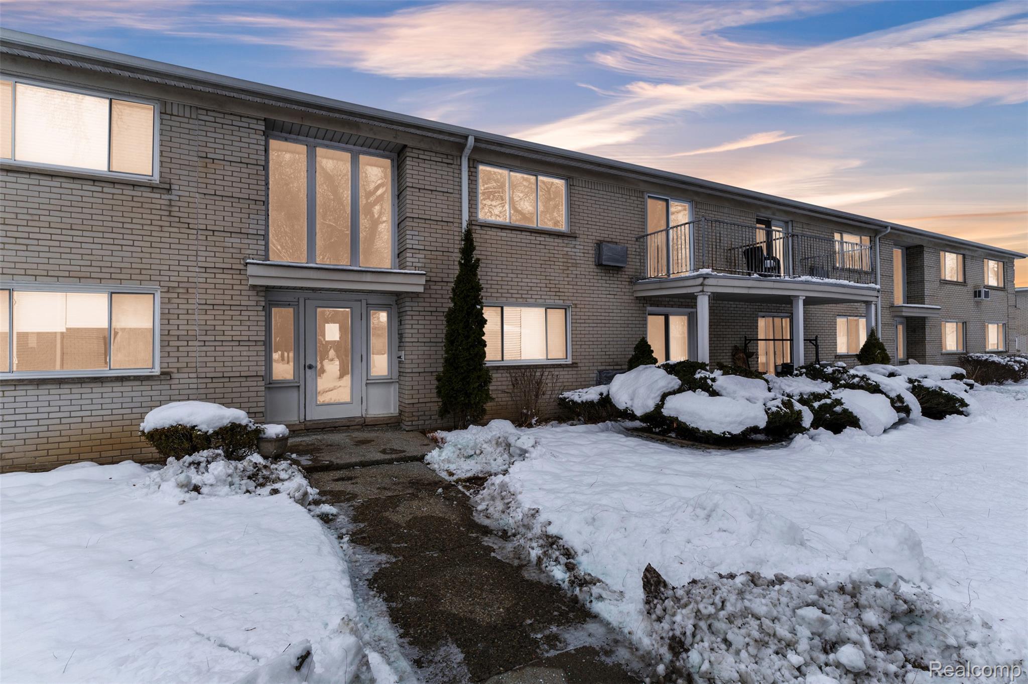 4113 Telegraph Road, Unit A214 Bloomfield Hills, MI 48302 - Photo 1 of 30