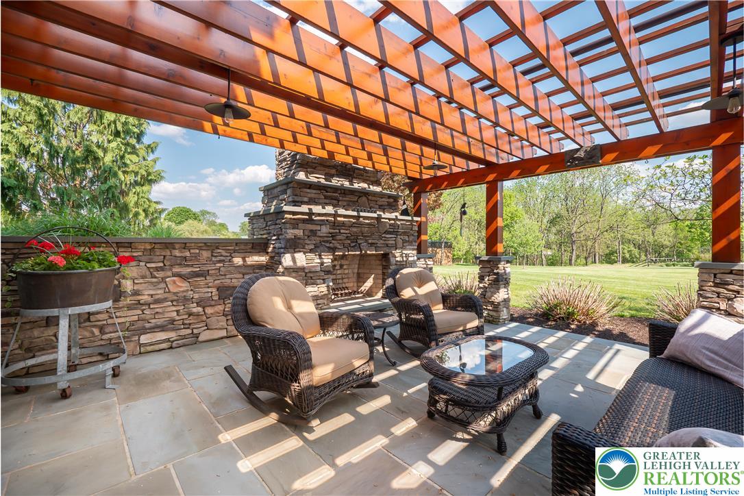 5136 Old Carriage Road Northampton, PA 18067 - Photo 7 of 56