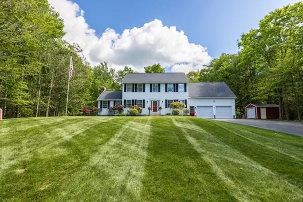 $825,000 | 130 Beech Hill Road, Mont Vernon, NH 03057