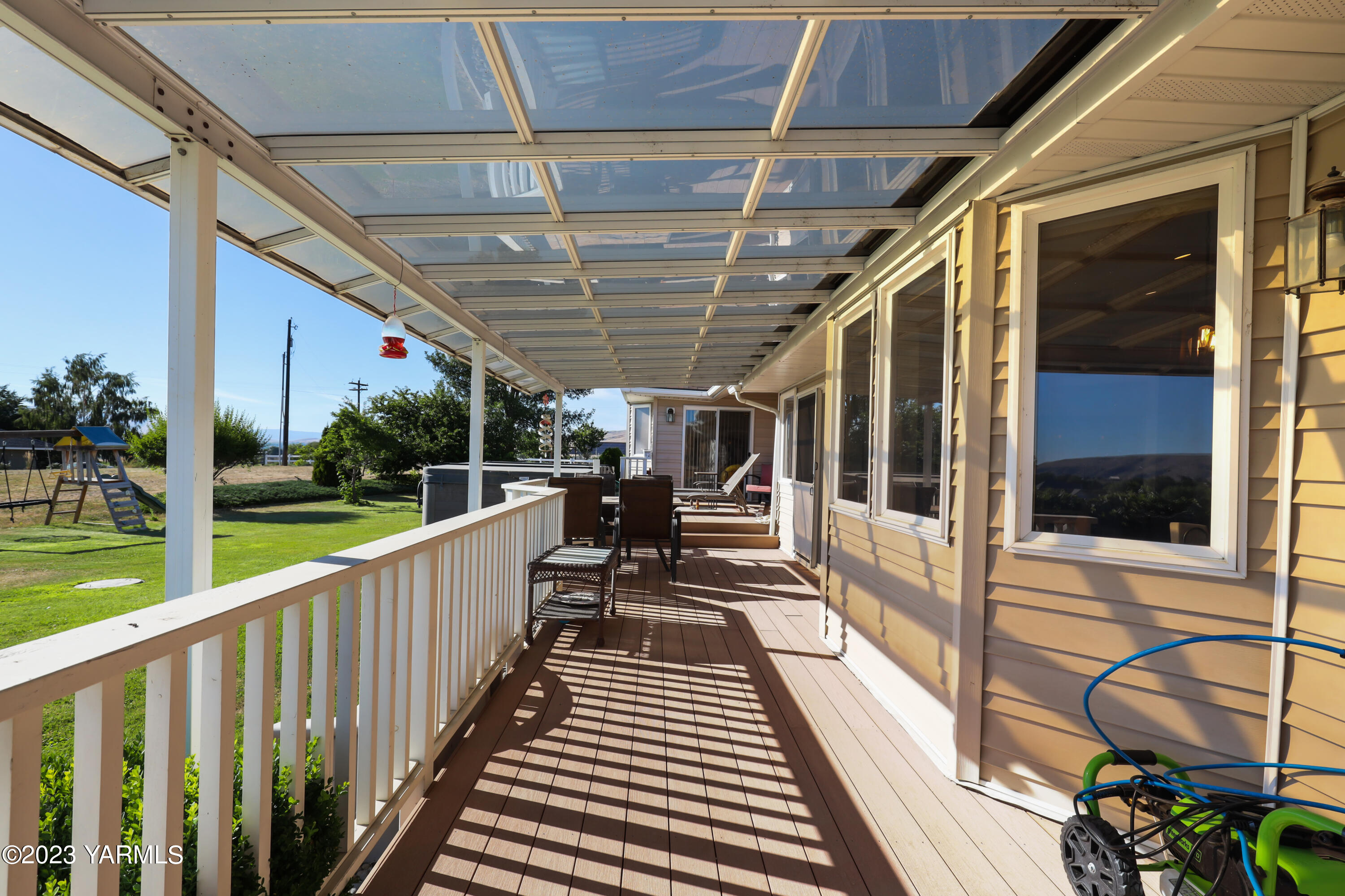 380 Wilson Road Yakima, WA 98901 - Photo 25 of 28 a view of a balcony