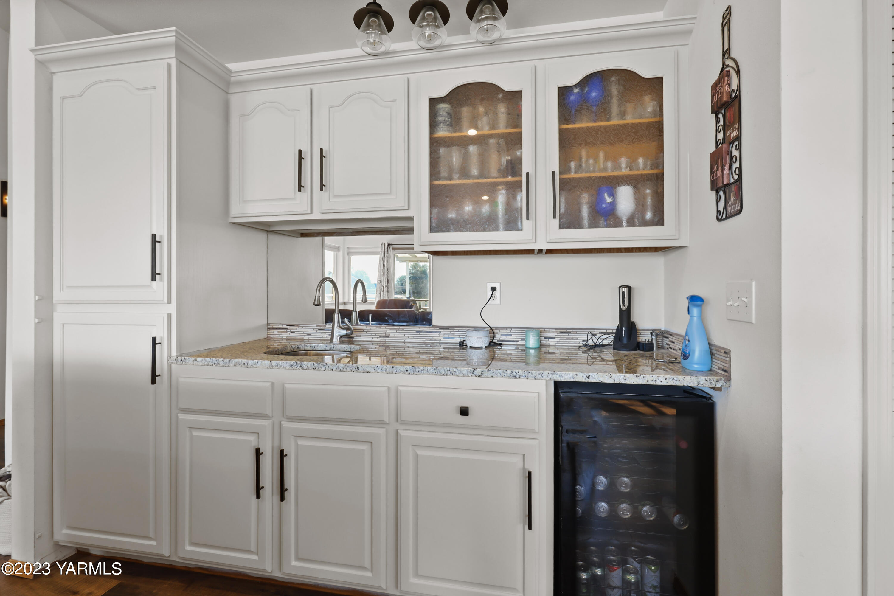 380 Wilson Road Yakima, WA 98901 - Photo 28 of 28 a kitchen with stainless steel appliances granite countertop a sink and cabinets