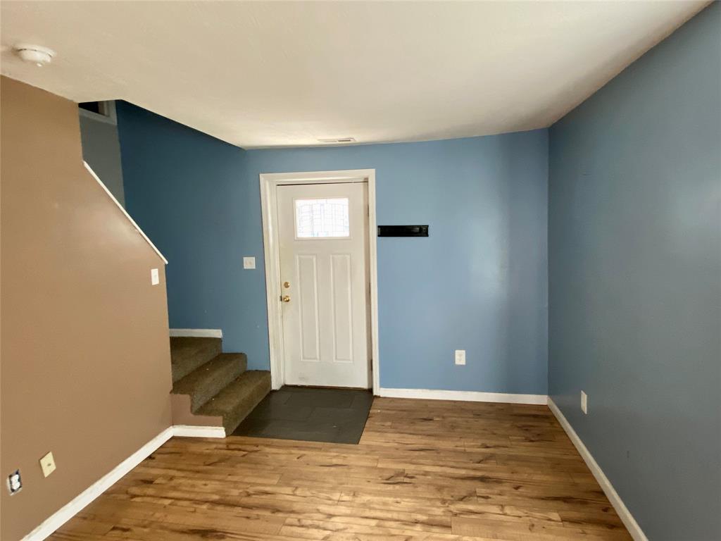 402 Elm Street Hope, IN 47246 - Photo 4 of 19 Gallery Image 4