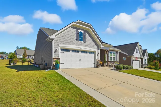 $527,000 | 3053 Rosseau Ln Mount, Mount Holly, NC 28120