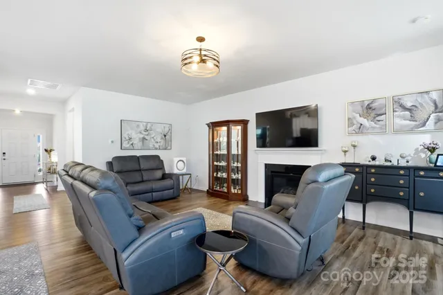 $527,000 | 3053 Rosseau Ln Mount, Mount Holly, NC 28120