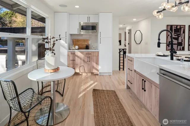 $2,649,000 | 1023 109th Avenue Southeast, Bellevue, WA 98004