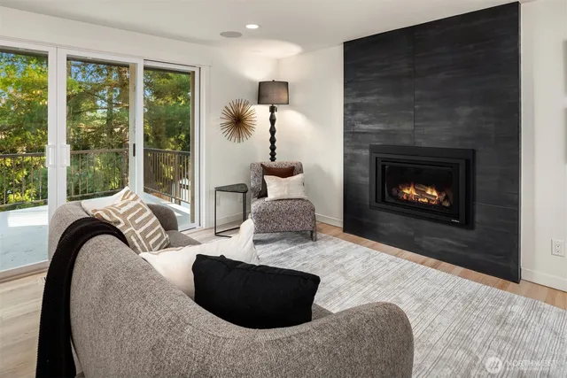 $2,649,000 | 1023 109th Avenue Southeast, Bellevue, WA 98004