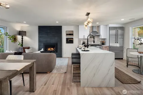 $2,649,000 | 1023 109th Avenue Southeast, Bellevue, WA 98004