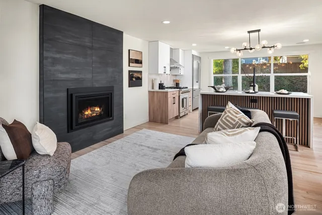 $2,649,000 | 1023 109th Avenue Southeast, Bellevue, WA 98004