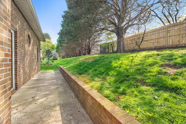 $595,000 | 5216 Tazewell Pointe Way, Knoxville, TN 37918