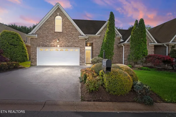 $595,000 | 5216 Tazewell Pointe Way, Knoxville, TN 37918