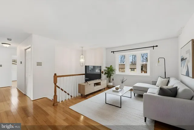 $499,900 | 2509 Tabor Court, Woodbridge, VA 22191