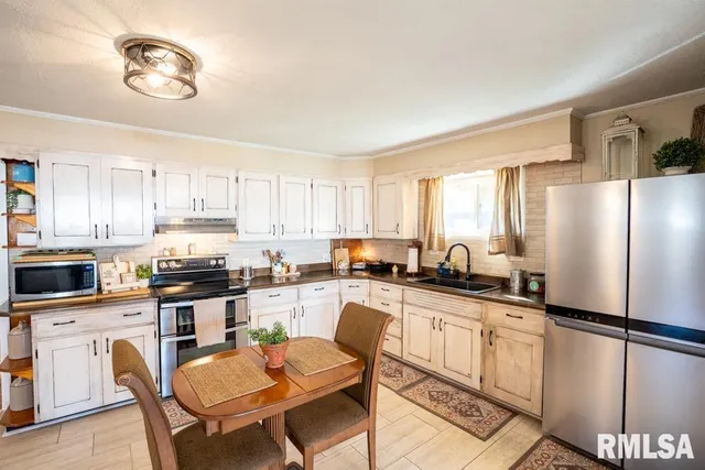 $199,900 | 516 South 8th Street, Herrin, IL 62948