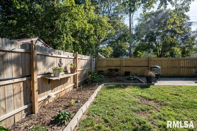 $199,900 | 516 South 8th Street, Herrin, IL 62948