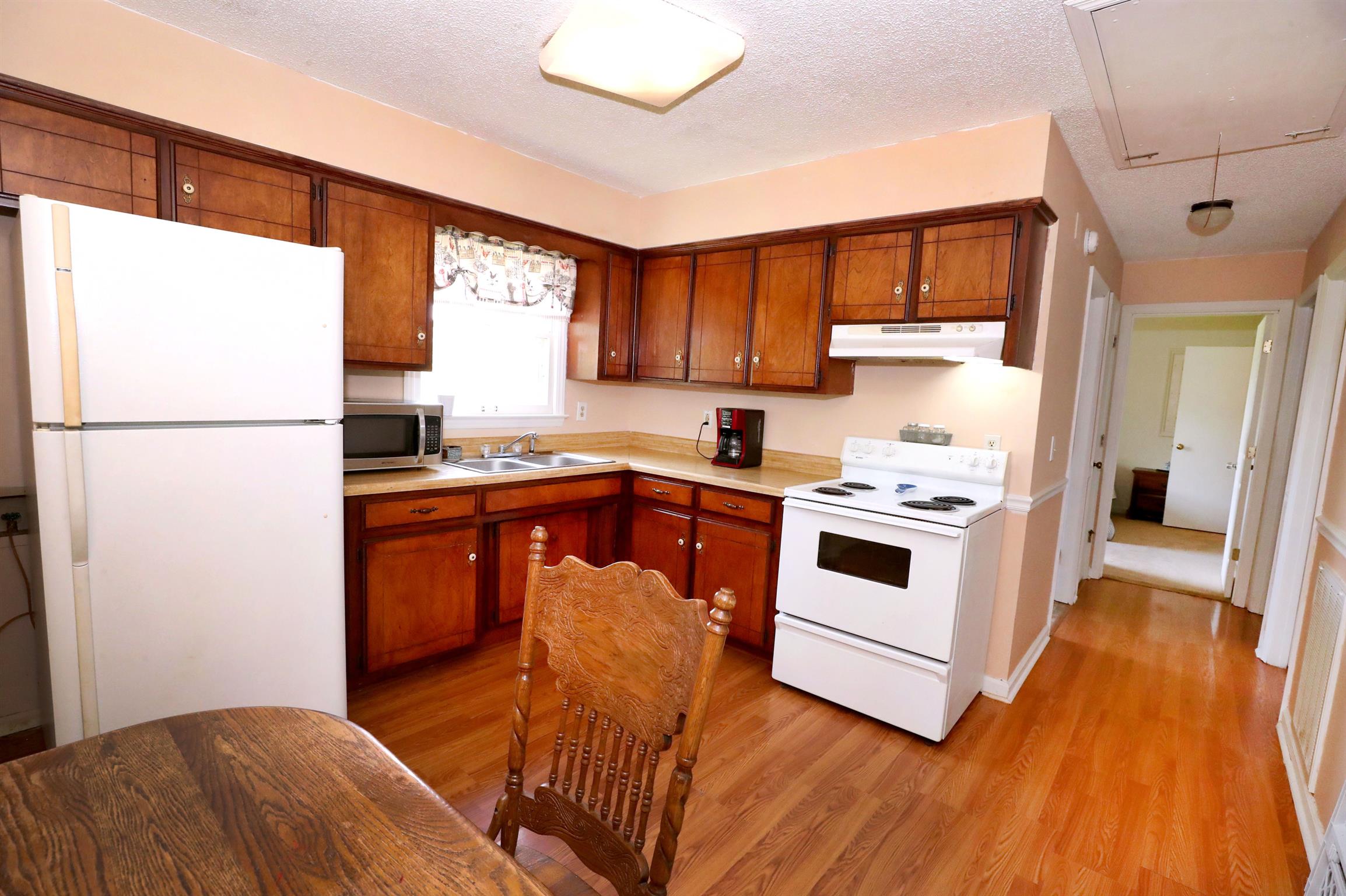 3412 Joe Brown Road Murfreesboro, TN 37129 - Photo 3 of 24 Eat in Kitchen