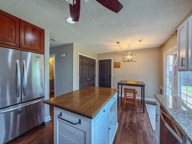 $300,000 | 624 South Morningwood Lane, Duncan, SC 29334