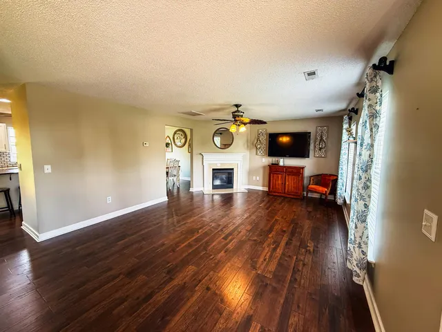 $300,000 | 624 South Morningwood Lane, Duncan, SC 29334