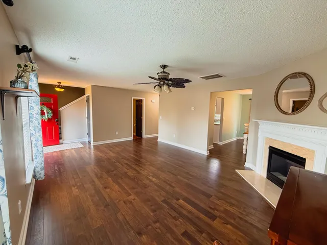 $300,000 | 624 South Morningwood Lane, Duncan, SC 29334