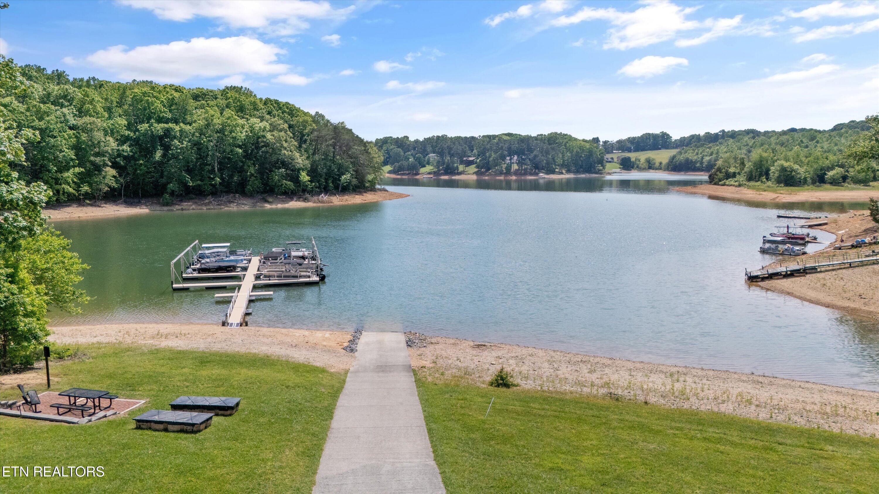 98 Cow Poke Lane Rutledge, TN 37861 - Photo 7 of 16 Boat Dock