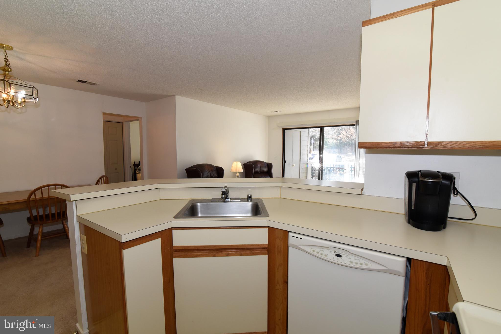 11705 Summerchase Circle, Unit 1705A Reston, VA 20194 - Photo 13 of 36 Kitchen