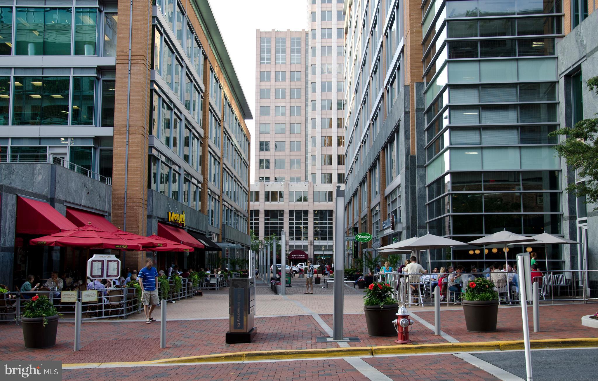 11705 Summerchase Circle, Unit 1705A Reston, VA 20194 - Photo 29 of 36 Reston Town Center