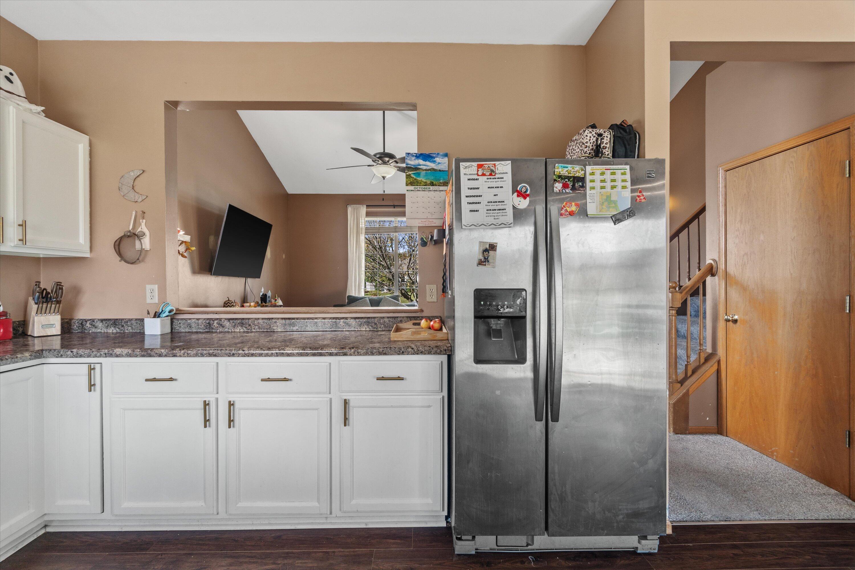 10150 South Windsor Drive Oak Creek, WI 53154 - Photo 11 of 41 22-DSC00833