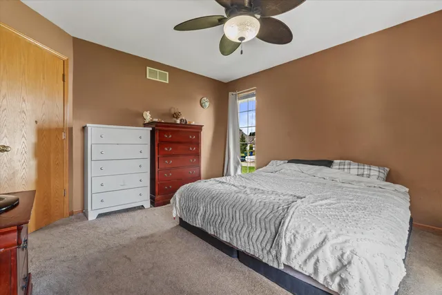 $399,900 | 10150 South Windsor Drive, Oak Creek, WI 53154