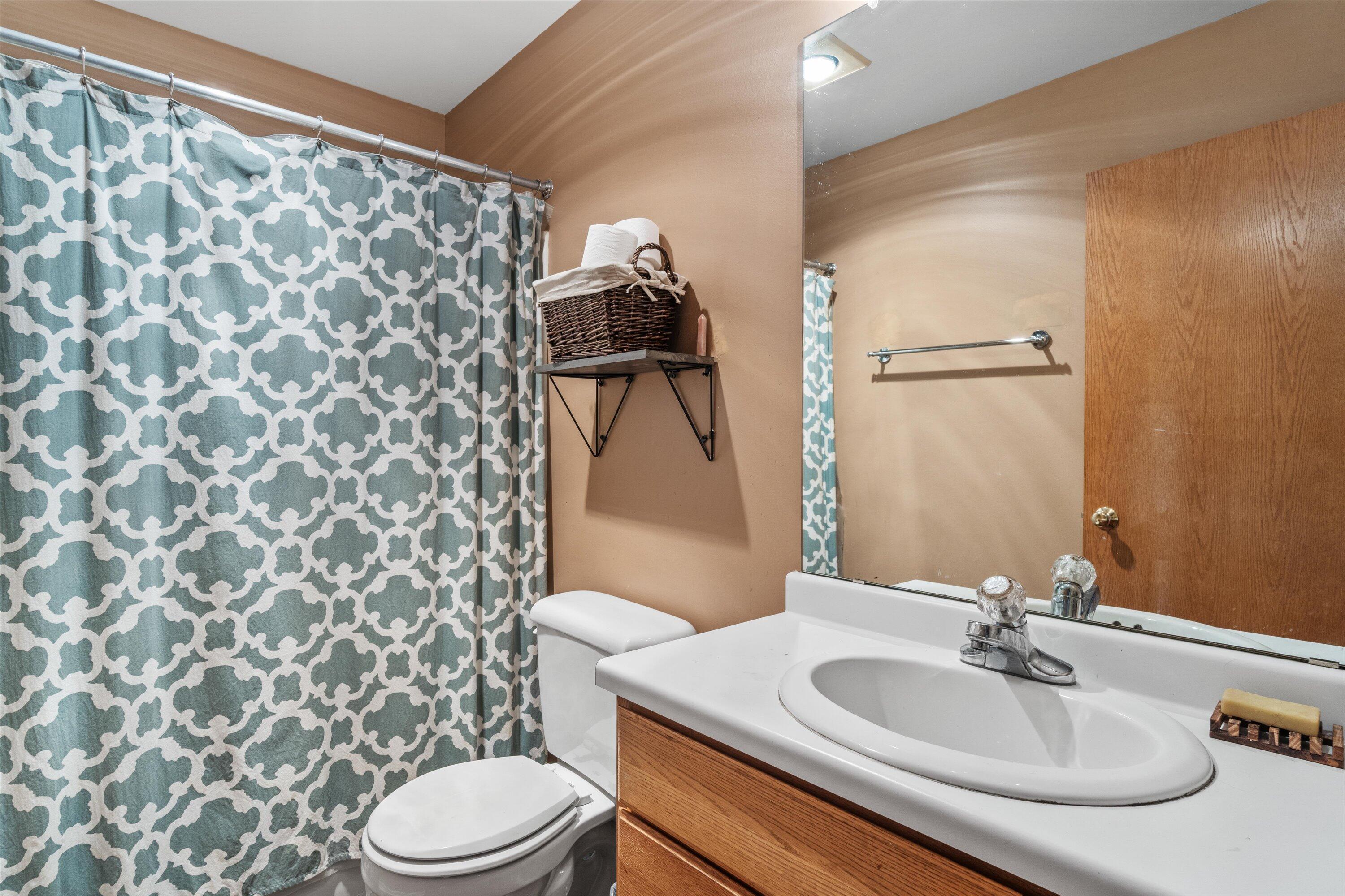 10150 South Windsor Drive Oak Creek, WI 53154 - Photo 27 of 41 23-DSC00845