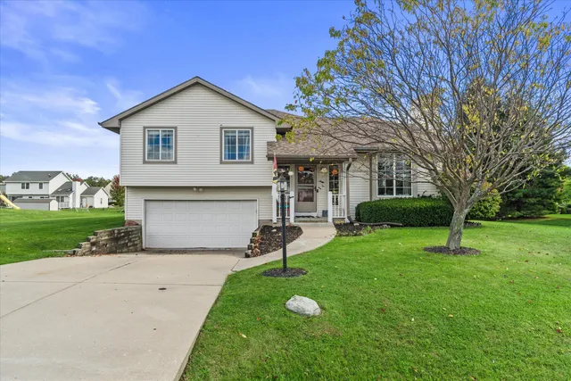 $399,900 | 10150 South Windsor Drive, Oak Creek, WI 53154