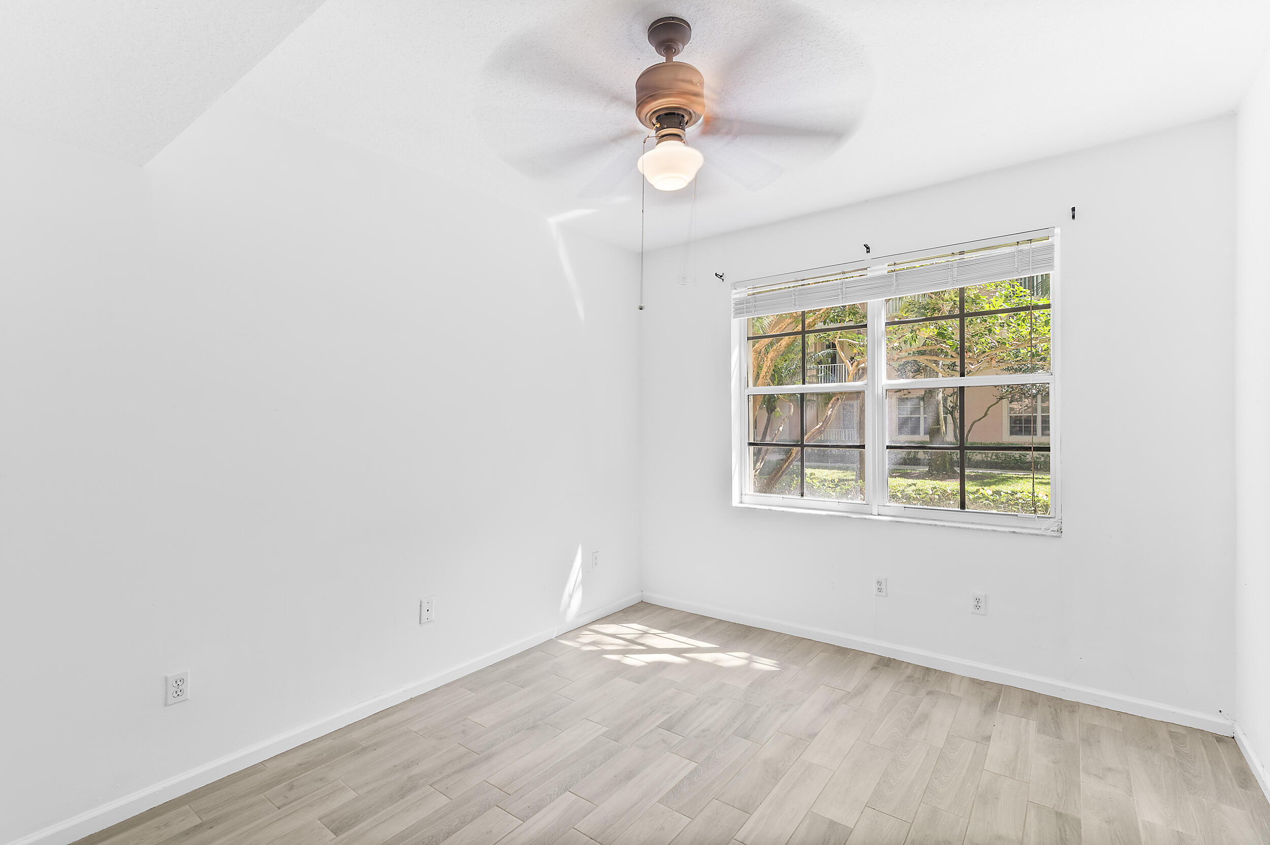 4784 Central Boulevard, Unit 12 Jupiter, FL 33458 - Photo 13 of 24 dsc_5348