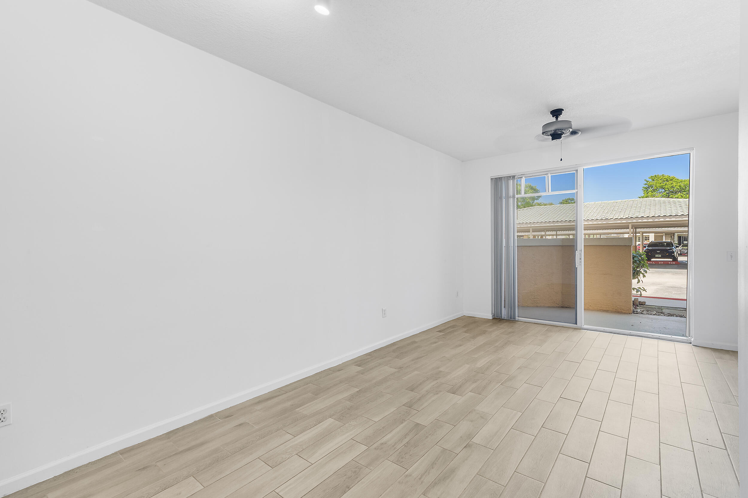 4784 Central Boulevard, Unit 12 Jupiter, FL 33458 - Photo 9 of 24 dsc_5338