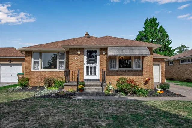 $260,000 | 40 Aurora Drive, Cheektowaga, NY 14215