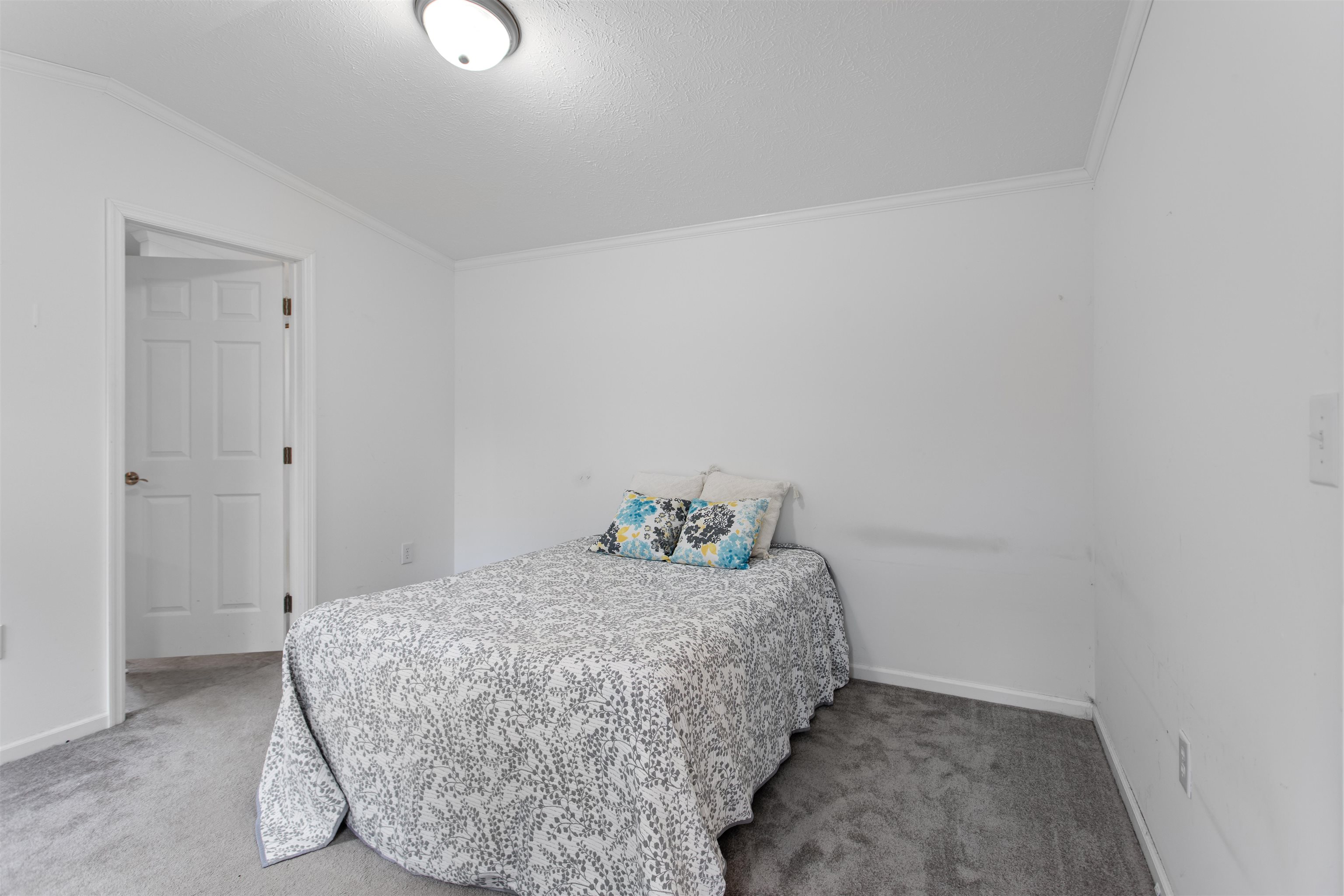 52 Little Falls Bridge Road Rochester, NH 03867 - Photo 12 of 19