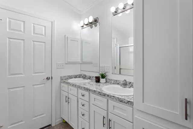 $325,000 | 52 Little Falls Bridge Road, Rochester, NH 03867