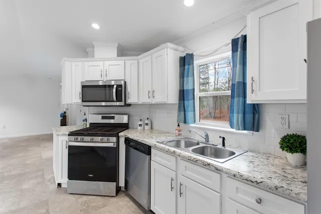 $329,000 | 52 Little Falls Bridge Road, Rochester, NH 03867