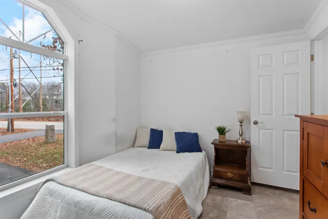 $325,000 | 52 Little Falls Bridge Road, Rochester, NH 03867