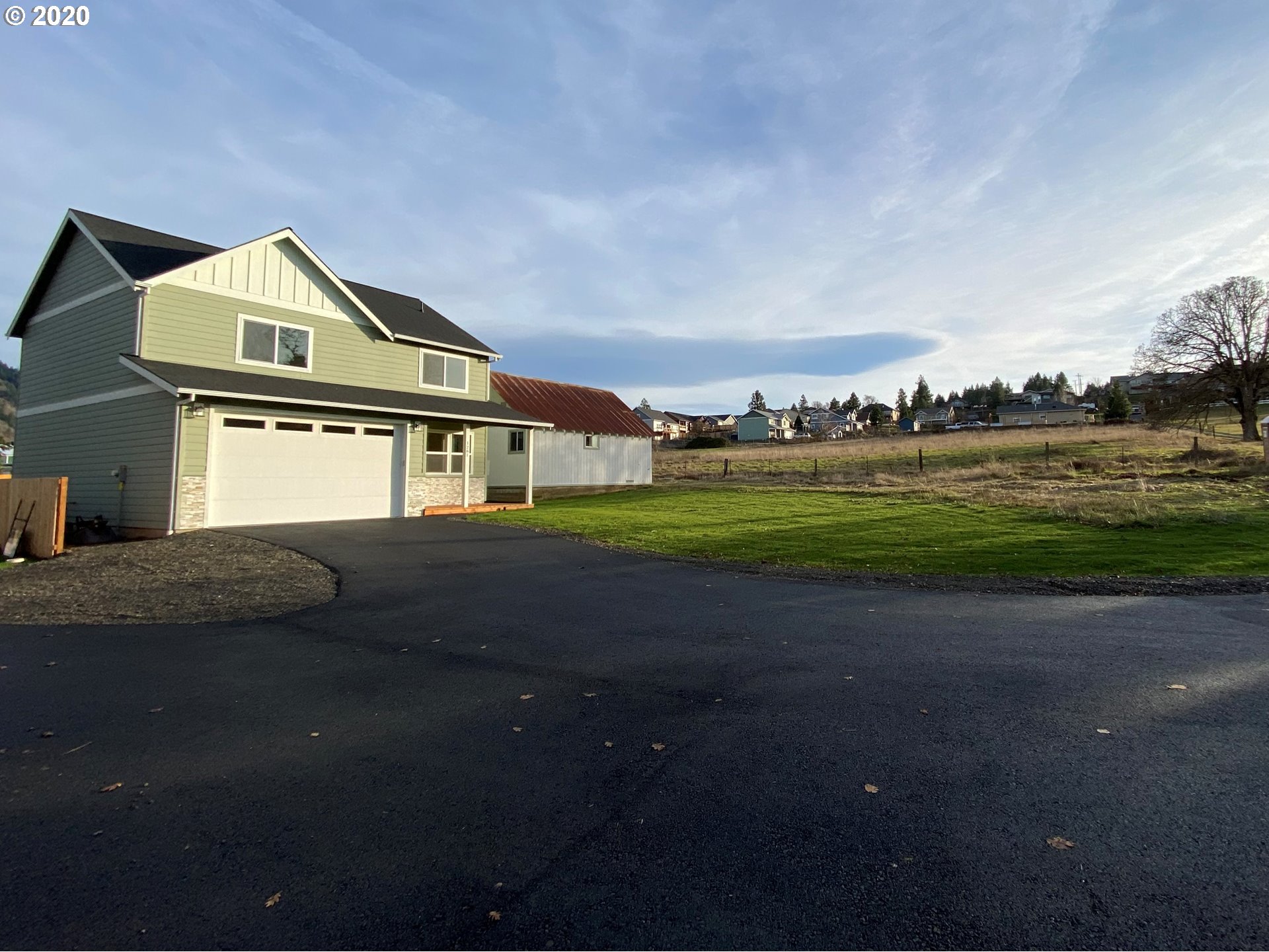 1261 Franks Road White Salmon, WA 98672 - Photo 25 of 32 Gallery Image 25