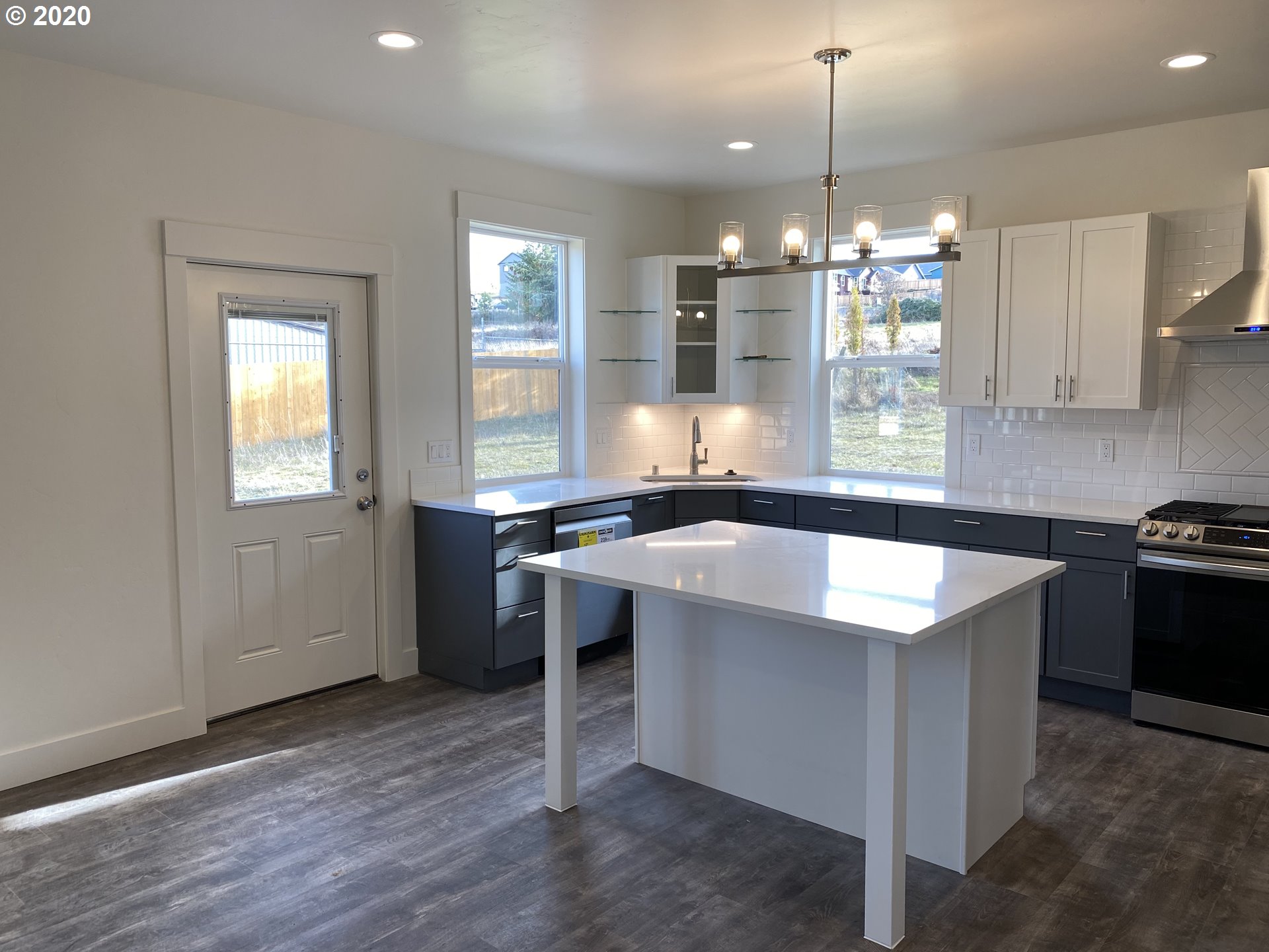 1261 Franks Road White Salmon, WA 98672 - Photo 10 of 32 Gallery Image 10